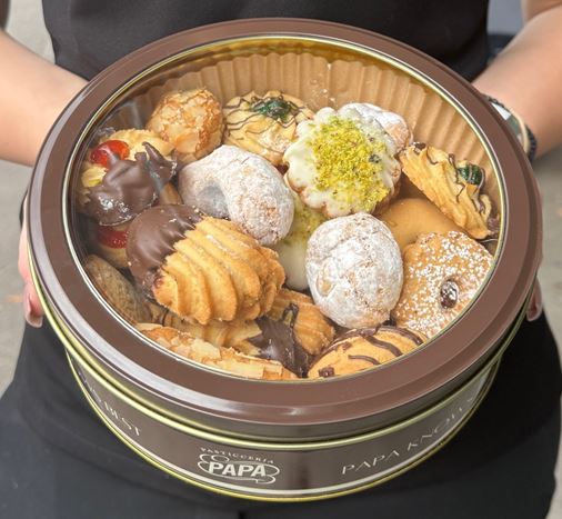 Mixed Biscuit Gift Tin